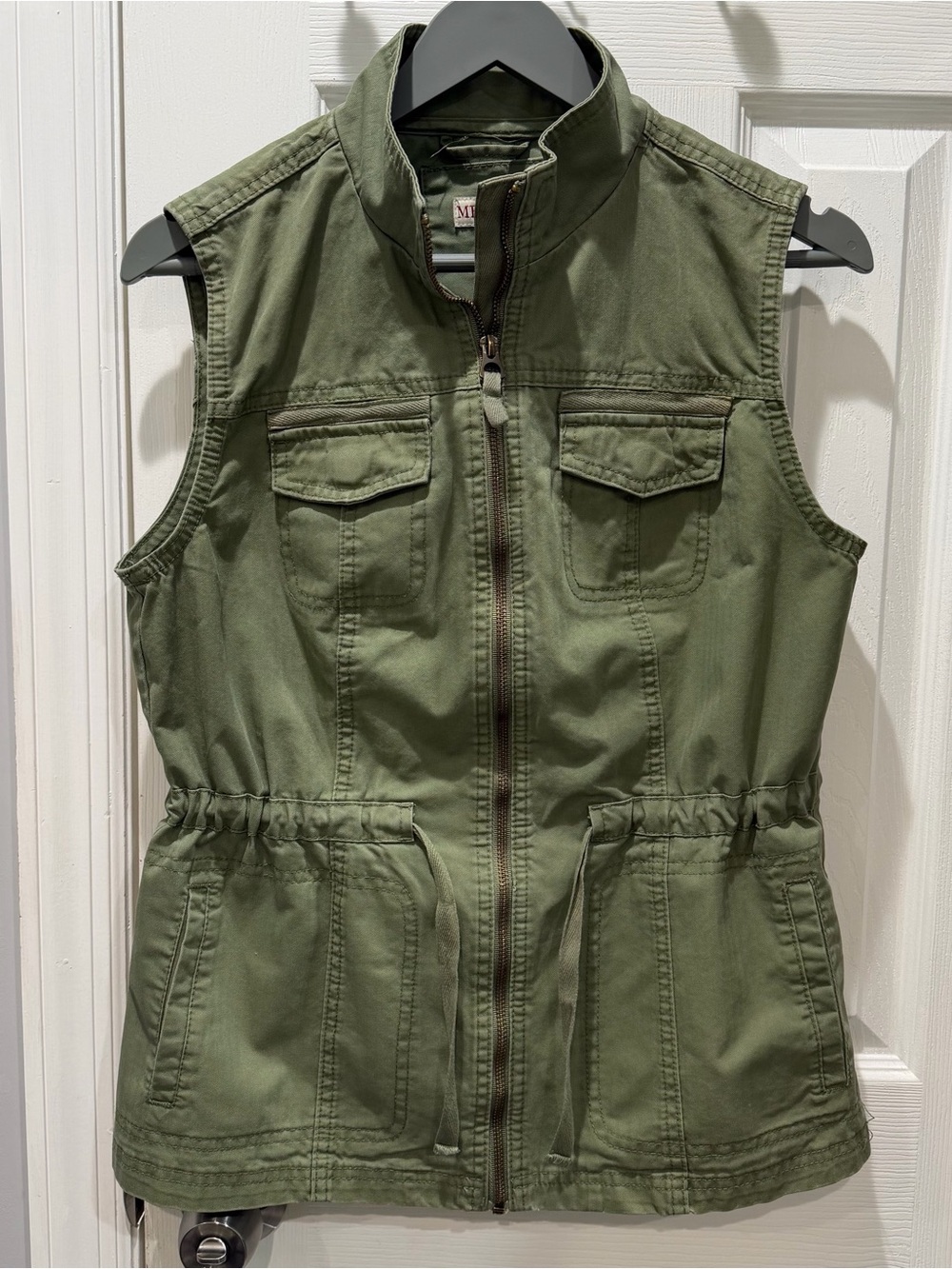Merona Olive Green Utility Cargo Vest with Drawstring Waist women’s size small